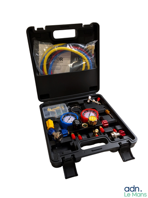 une mallette noire contenant tout un tas d'outils