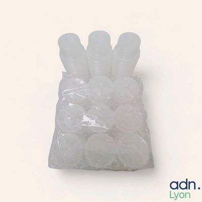 Lot peinture : contenant 45 systèmes de godets et 45 couverc…