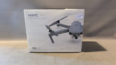 une boîte sur laquelle figure l'image d'un petit drone
