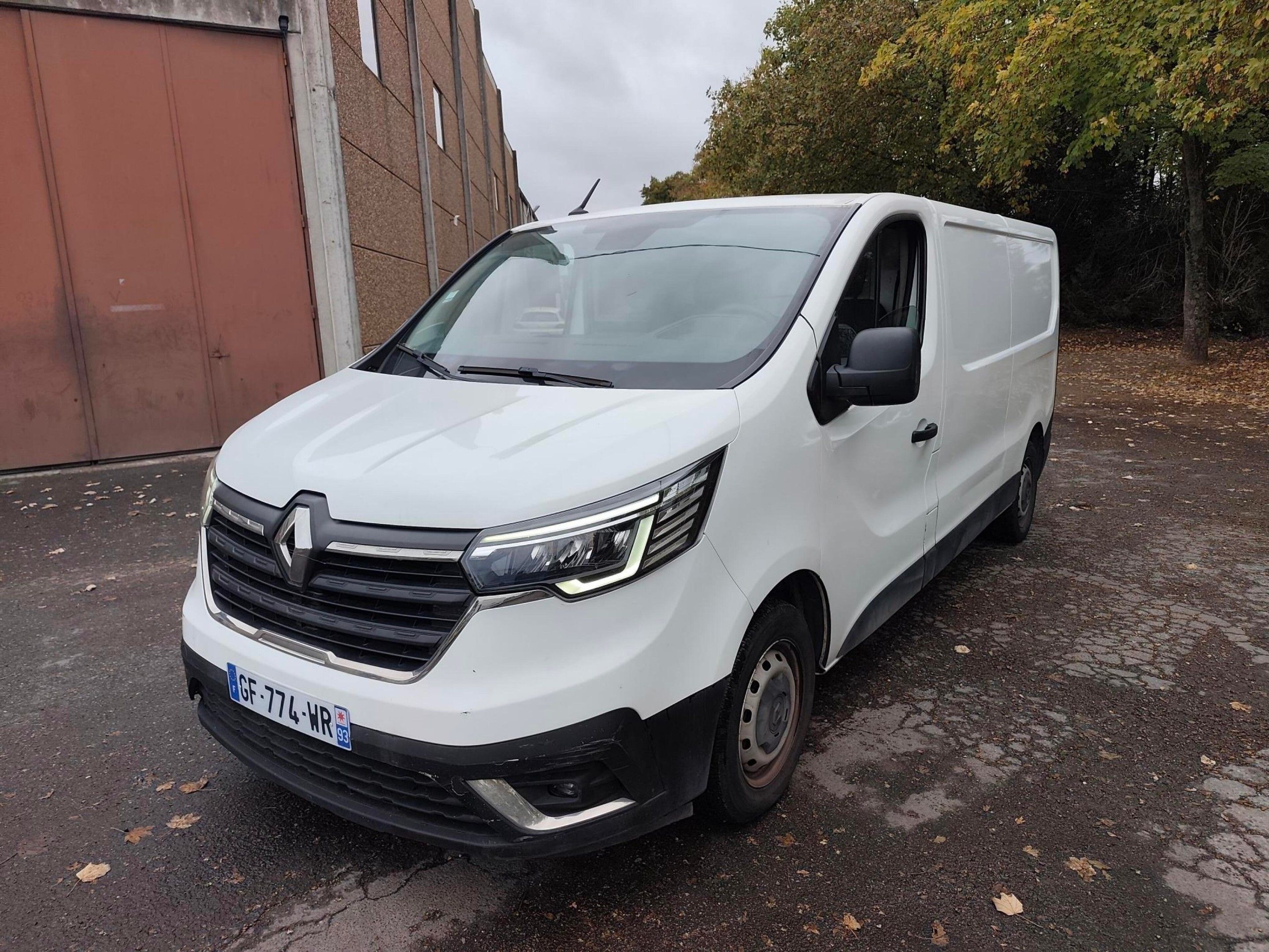 RENAULT TRAFIC VU FG CF L2H1 3T BLUE DCI 130 - Genre : CTTE …