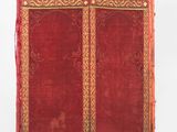 un vieux livre rouge aux tranches dorées et à la couverture rouge