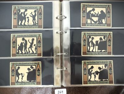 On trouve dans ce livre toute une série de silhouettes de personnes différentes