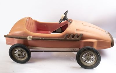 VALENTINI Voiture d'enfant à pédales à coque moulée de coule…
