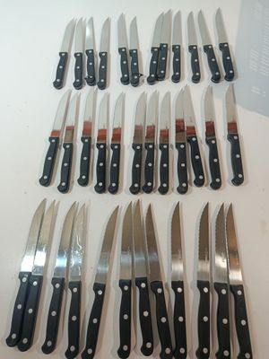 "36 couteaux à steak de la marque Gimel