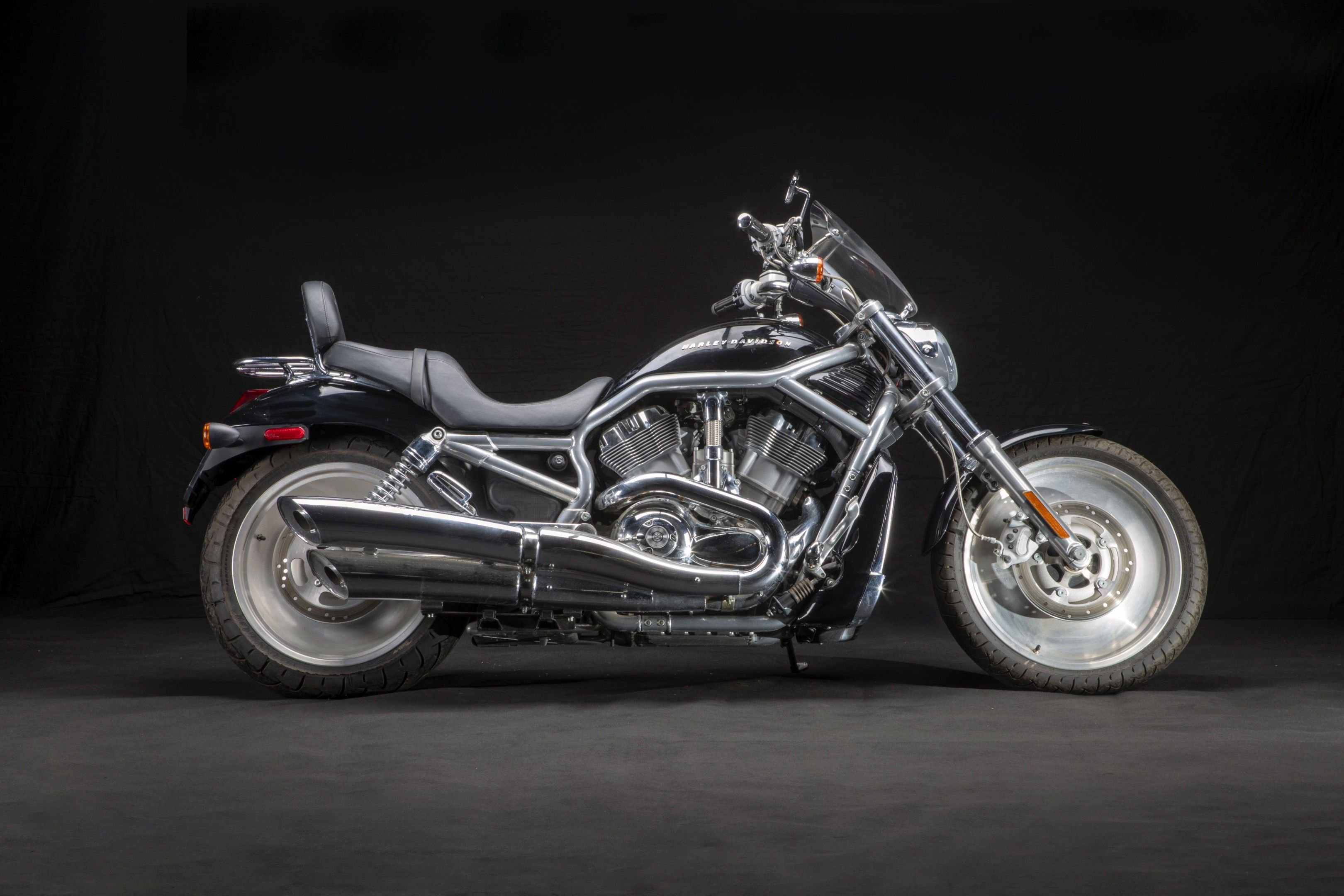 004 HARLEY DAVIDSON V-ROAD