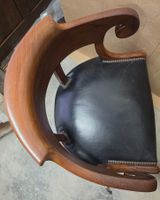 10737-81 / CHT / Fauteuil de bureau en acajou, dossier à ban… (photo 4)