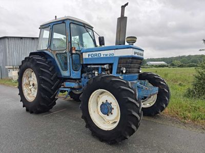 FORD TRACTEUR AGRICOLE FORD TW 20 - Genre : TRA - Carrosseri…