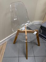 Ensemble de mobilier d'accueil de magasin comprenant : un co… (photo 2)