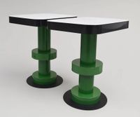 Paire de tables de chevet design, (photo 2)