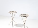 paire de tables d'appoint en laiton avec plateau et pieds en verre