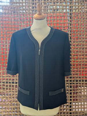 a black jacket on a mannequin mannequin mannequin mannequin mannequin mannequin mannequin mannequin mannequin