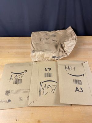 Lot de 4 colis Mystère (Retour Amazon,NPAI ,Adresse incomplè…
