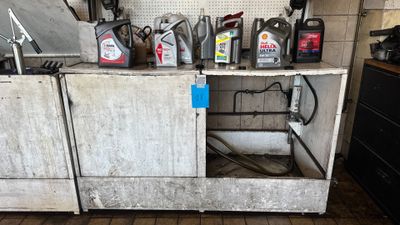 Distributeur d'huile et liquide de refroidissement avec 2 di…