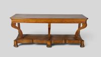 Grande console en bois de placage.