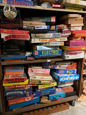 Lot de jeux de société et divers