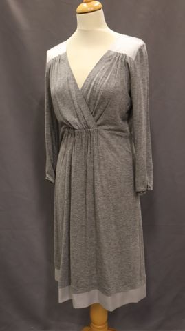 GERARD DAREL – Robe grise légère en viscose et laine. Taille : 36...
