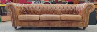 Canapé CHESTERFIELD à roulettes (photo 3)