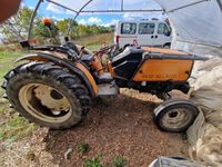 Tracteur agricole vigneron RENAULT modèle 55. (photo 3)