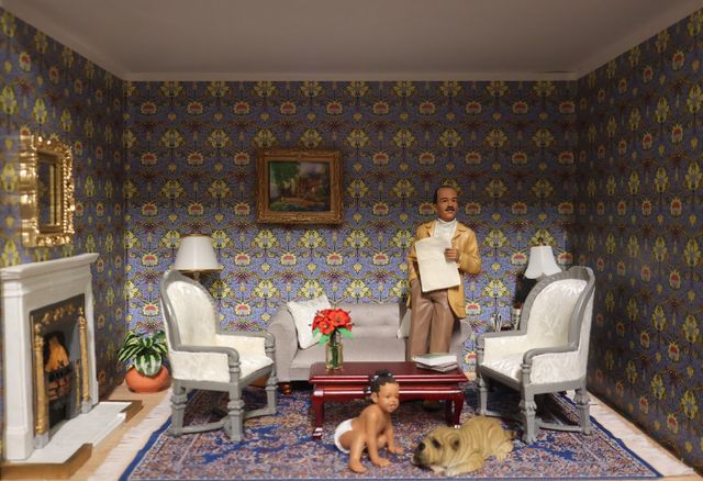 Diorama. Composition miniature, dans une vitrine en bois, vitre e...