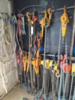 T48: Lot de manilles, élingues, 8 palans, 13 tire fort, éche… (photo 2)