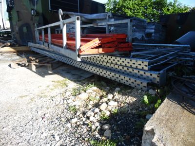 Racks en acier galvanisé : 11 pieds et 66 lisses, hauteur de…