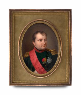 portrait d'un homme en uniforme militaire dans un cadre doré