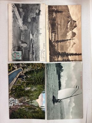 quatre photos d'un homme sur un bateau dans l'eau