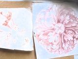 la photo d'une photo représentant une femme, sur une feuille de papier