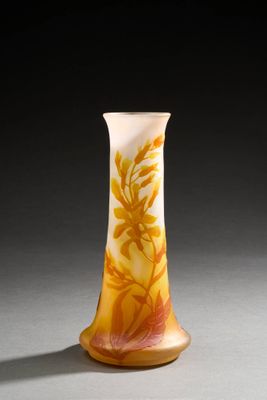 ETABLISSEMENTS GALLÉ (1904 – 1936) Vase à corps diabolo sur …