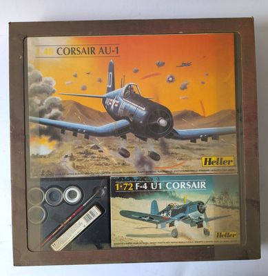 une photo d'une photo d'une maquette d'avion de chasse