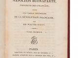 un livre ouvert avec l'image d'un oiseau dessus