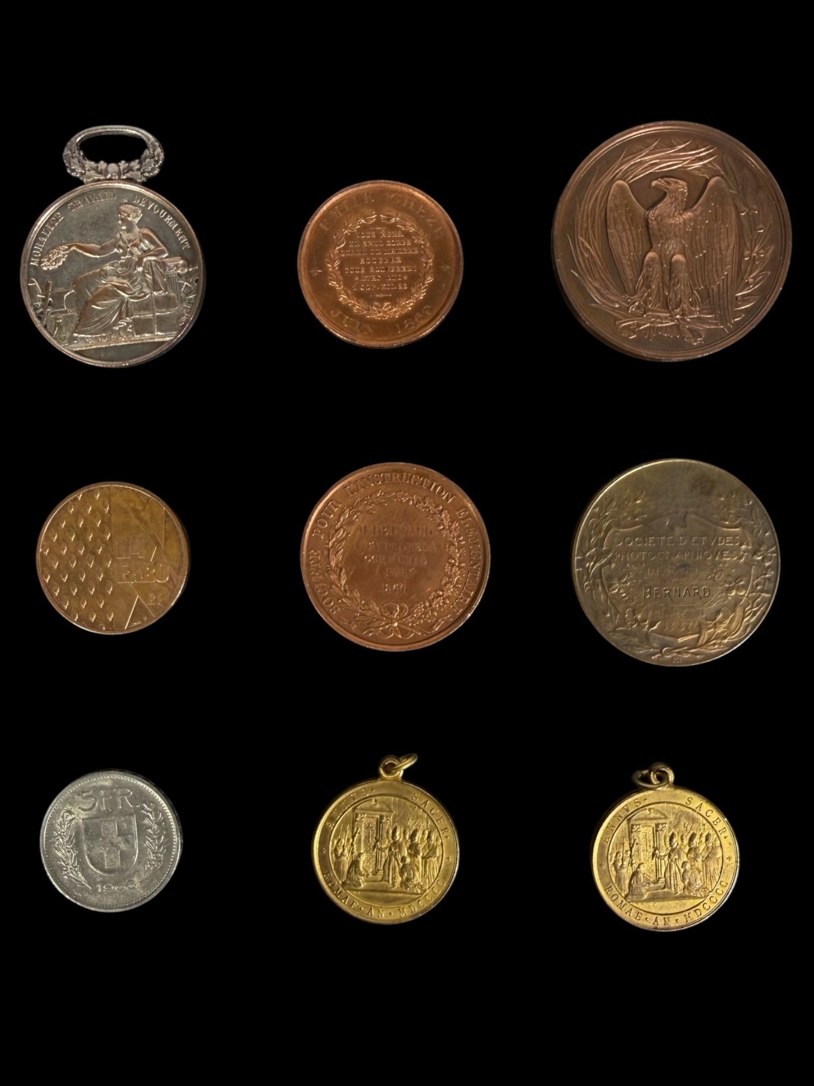 Objets d'art & Curiosités
