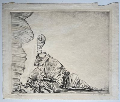 un vieux dessin représentant une femme assise par terre, un chapeau sur la tête