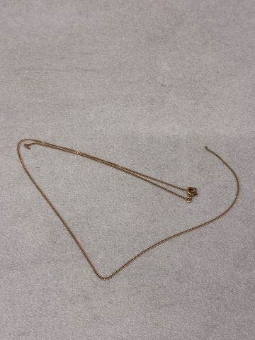 Chaine de cou en or 18 carats 750 millièmes accidentée. En règle.