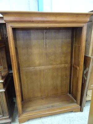 Une armoire