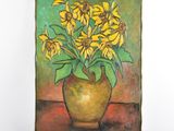 tableau représentant des fleurs jaunes dans un vase marron posé sur une table