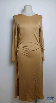une image d'une robe sur un mannequin mannequin mannequin mannequin mannequin mannequin mannequin mannequin mann