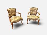 paire de chaises antiques avec rembourrage floral rembourrage rembourrage rembourrage rembourrage rembourrage rembourrage rembourrage rembourrage