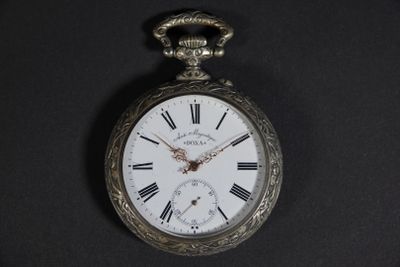 MONTRE DE GOUSSET en argent DOXA.