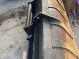 une photo d'une machine posée au sol