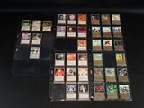 certaines cartes sont posées sur la table
