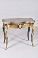 Table de jeu en marqueterie de style Boulle, le plateau à dé…