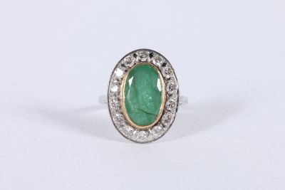 Bague Pompadour en or jaune et gris 750 ‰ sertie d'une émera… - Photo 1