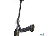 an image of a scooter with wheels and a handlebar