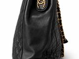 chanel black quilted lambskin hobo bag