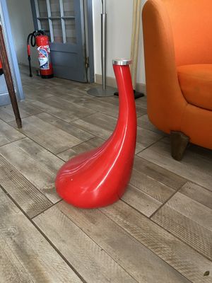 Kotska ? Partie d'une petite table ronde basse, pied en plas…