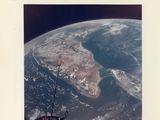 une photo d'une photo de la Terre prise depuis l'espace