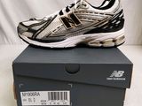 Chaussures de course New Balance M9900BK pour homme