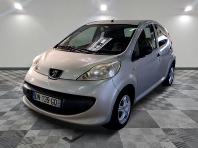 PEUGEOT - 107 1.0E 12V 68CH TRENDY - ES - Mise en service: 2…
