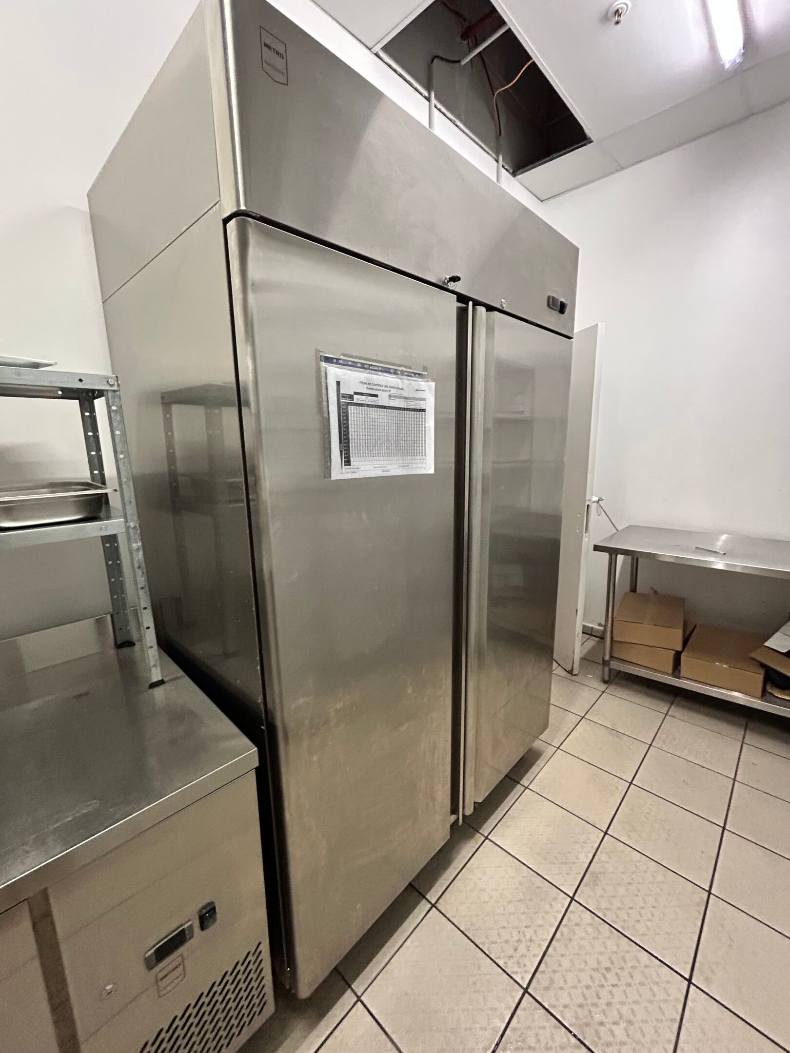 Armoire à froid négatif deux portes METRO modèle GFR1400 n° …